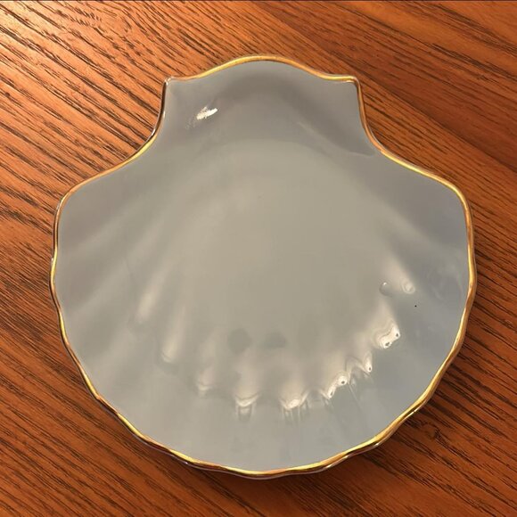 Vintage Blue Shell Dish with Gold Trim - Picture 1 of 2